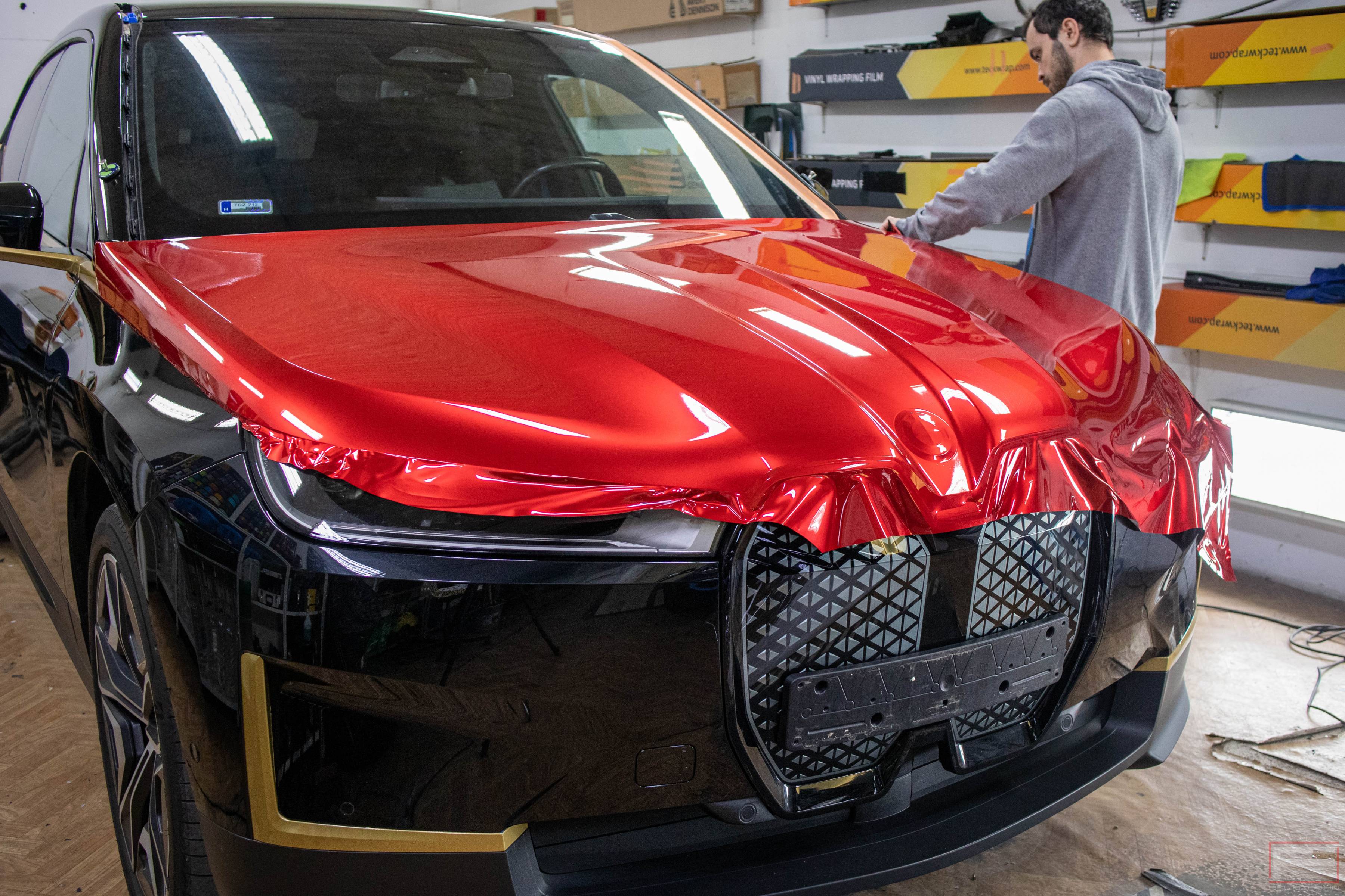 BMW fóliázás telepítése gépháztetőre 1. illusztráció