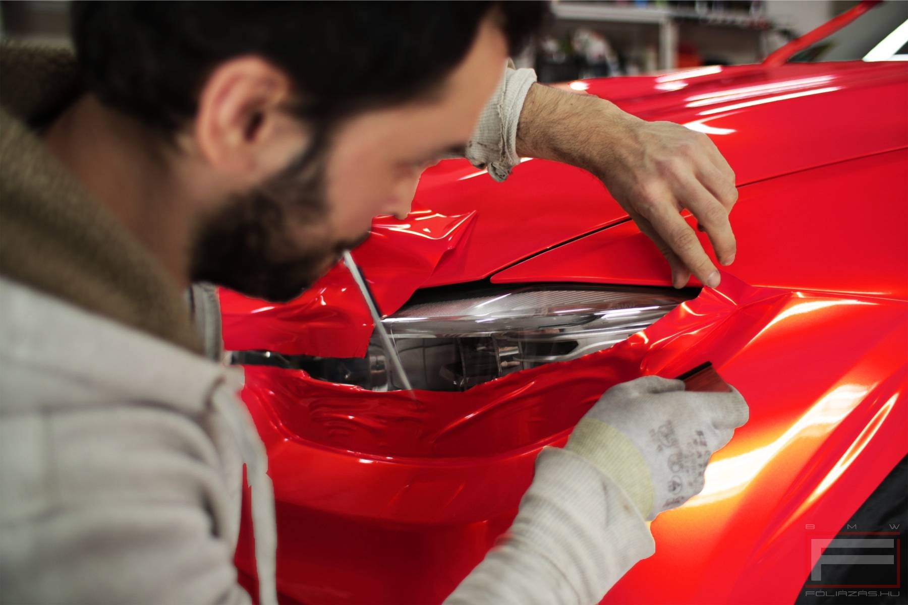 BMW fóliázás hogyan készül bemutató illusztráció